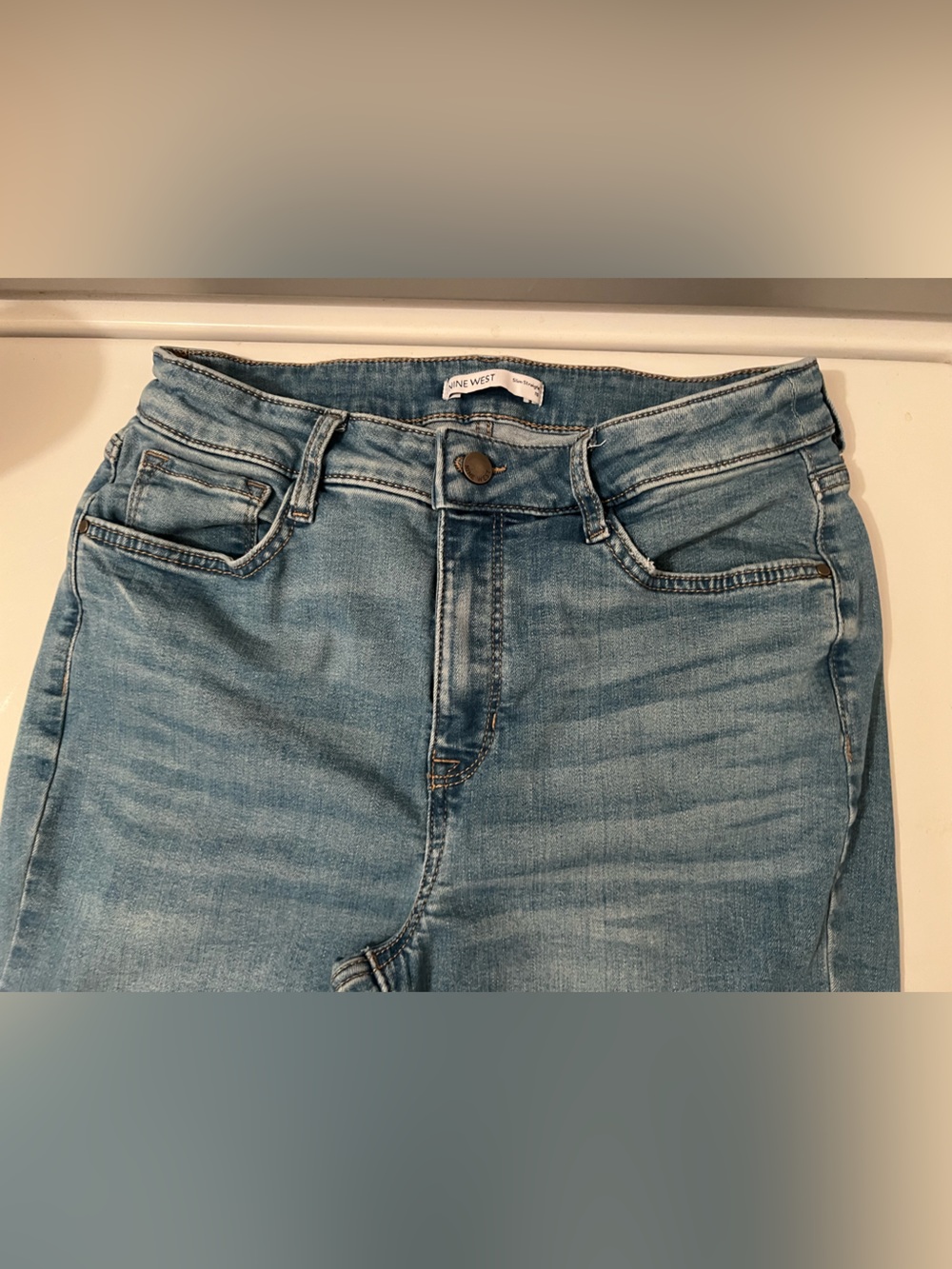 Nine West Slim Straight Jeans Women’s Size 10 Light Wash Stretch Denim